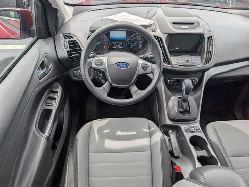 Used 2016 Ford Escape SE w/ Equipment Group 201A FWD image 8