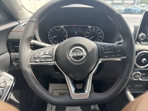 New 2025 Nissan Sentra SR FWD image 12