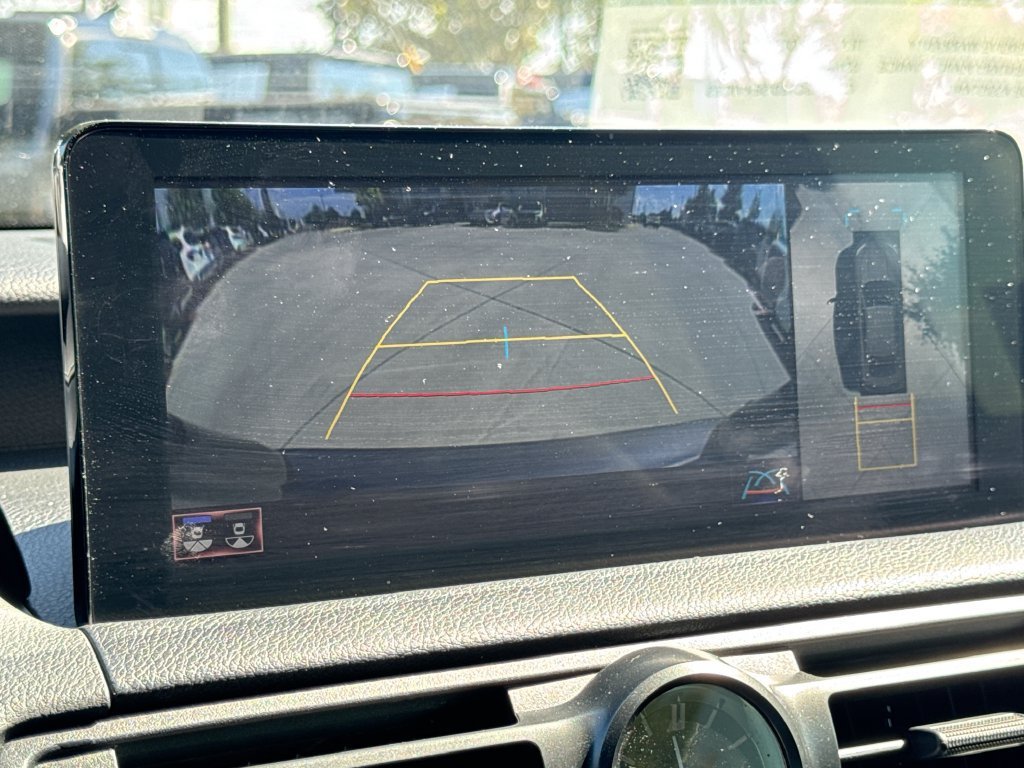Used 2025 Lexus IS 500 RWD image 27
