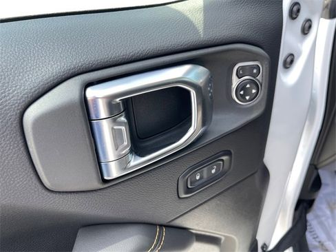 New 2025 Jeep Gladiator Sport image 22