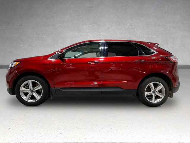 Used 2019 Ford Edge Titanium w/ Equipment Group 301A AWD/4WD image 10