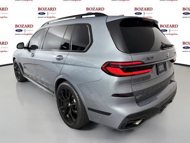 Used 2024 BMW X7 xDrive40i AWD/4WD image 6