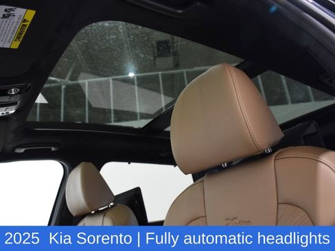 Used 2025 Kia Sorento SX Prestige w/ Olive Brown Leather Package image 23