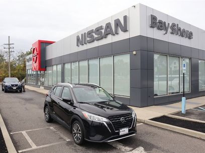 Certified 2021 Nissan Kicks SV