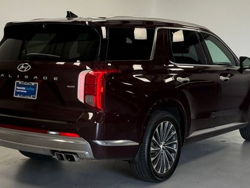 Used 2023 Hyundai Palisade Calligraphy w/ Cargo Package AWD/4WD image 3