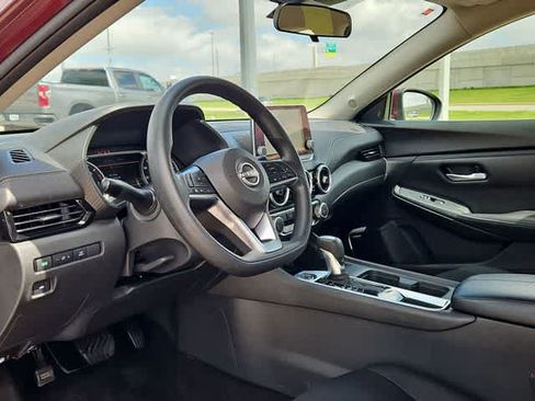 Used 2024 Nissan Sentra SV FWD image 10