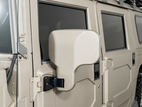 Used 2003 HUMMER H1 4-Door Wagon image 25