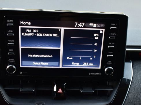 Used 2021 Toyota Corolla LE FWD image 39