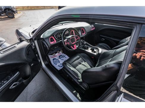 Used 2016 Dodge Challenger R/T Plus image 10