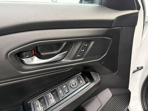 Used 2023 Honda Accord Touring image 12