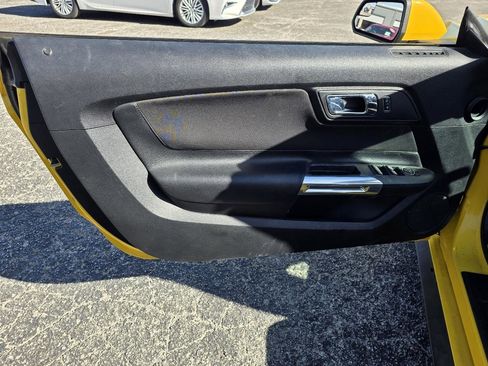 Used 2017 Ford Mustang Convertible w/ Equipment Group 051A RWD image 10