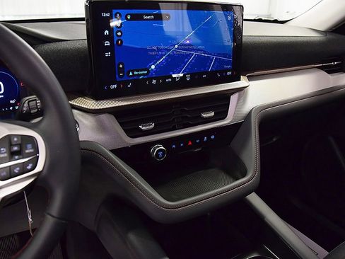 New 2026 Ford Explorer Active AWD/4WD image 22