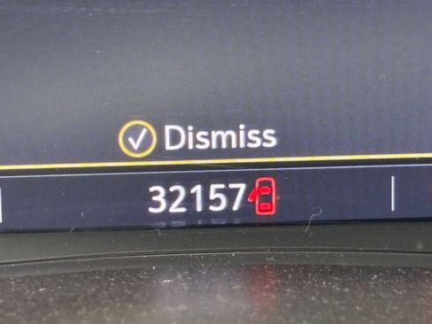 Used 2025 Chevrolet Blazer LT FWD image 9