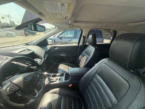 Used 2018 Ford Escape Titanium FWD image 2