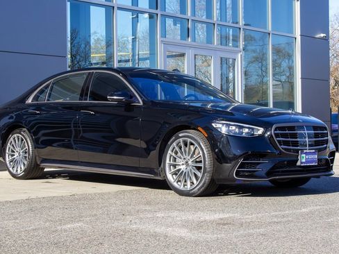Used 2022 Mercedes-Benz S 580 4MATIC Sedan image 3