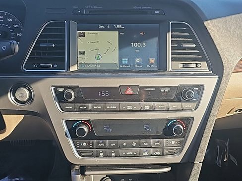 Used 2017 Hyundai Sonata Limited w/ Tech Package 03 image 19