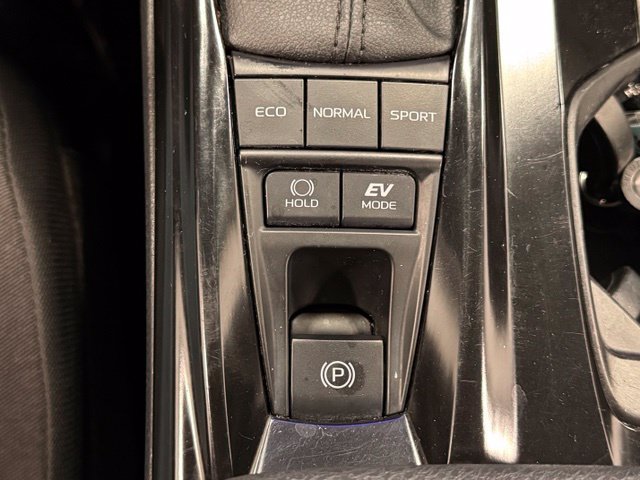 Used 2025 Toyota Camry LE FWD image 27
