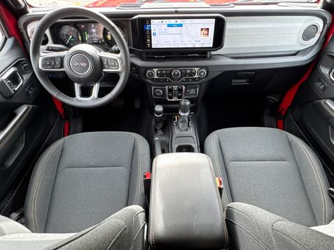 Used 2025 Jeep Wrangler Sahara w/ Safety Group image 23