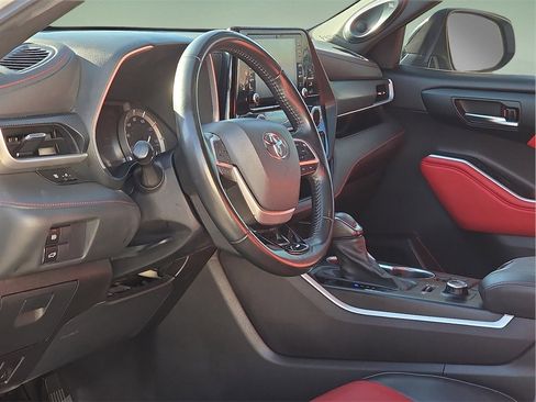 Certified 2022 Toyota Highlander XSE image 21