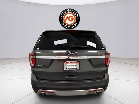 Used 2016 Ford Explorer XLT FWD image 6