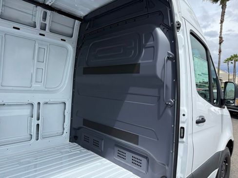 New 2025 Mercedes-Benz Sprinter 2500 image 20