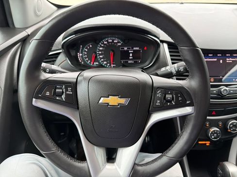 Used 2020 Chevrolet Trax LT w/ Redline Edition AWD/4WD image 14
