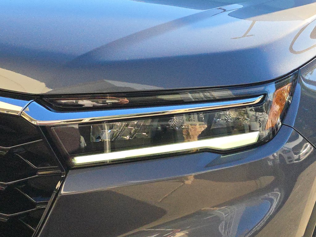 Used 2025 Honda Pilot Elite image 36