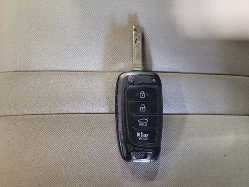 Used 2023 Hyundai Sonata SE w/ Cargo Package FWD image 32