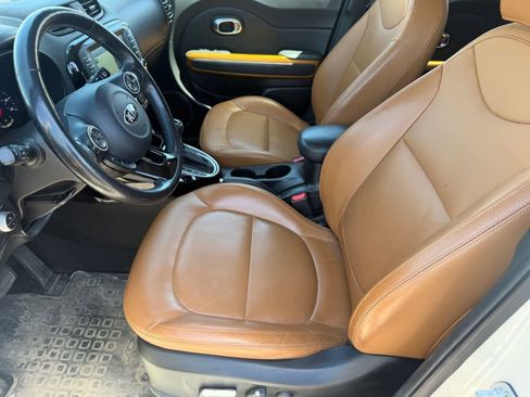 Used 2016 Kia Soul ! w/ Premium Package FWD image 10
