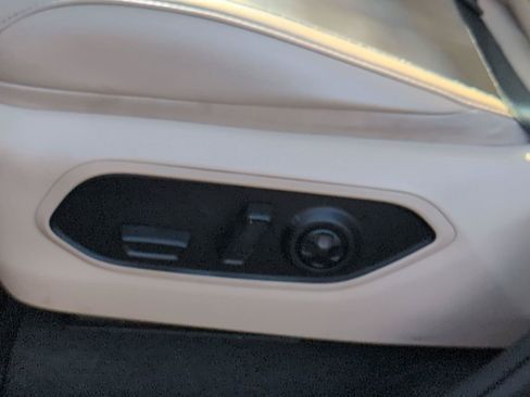 Used 2021 Jeep Grand Cherokee L Limited RWD image 17
