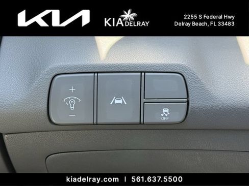 Used 2022 Hyundai Elantra SEL FWD image 24