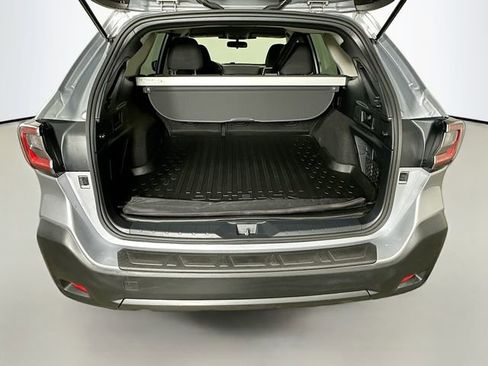Used 2023 Subaru Outback Premium AWD/4WD image 31