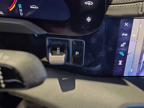 Used 2024 Porsche Taycan 4S image 32