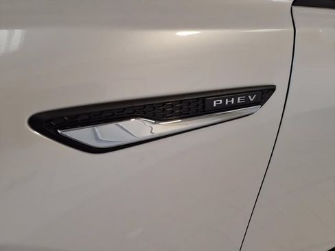 Used 2024 MAZDA CX-90 Plug-In Hybrid w/ Preferred AWD/4WD image 6