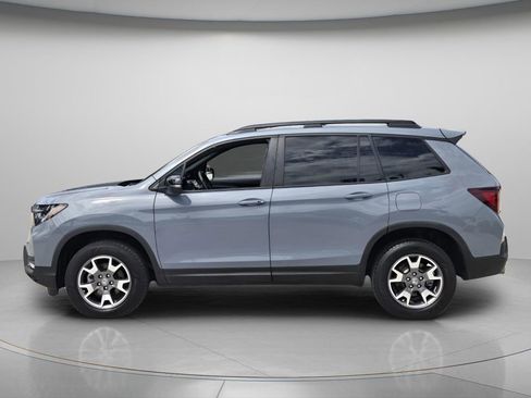 Certified 2023 Honda Passport TrailSport image 4