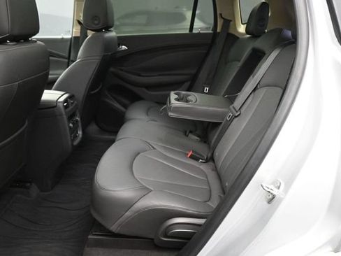 Used 2017 Buick Envision Essence FWD image 24