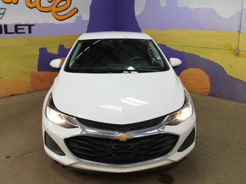 Used 2019 Chevrolet Cruze LT FWD image 3