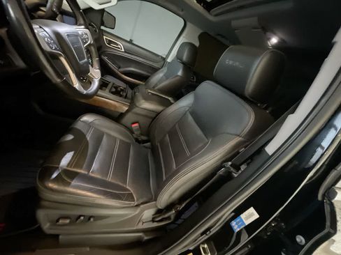 Used 2018 GMC Yukon Denali w/ Open Road Package AWD/4WD image 11