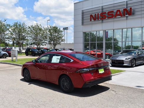 Used 2026 Nissan Sentra SV w/ SV Convenience Package FWD image 6