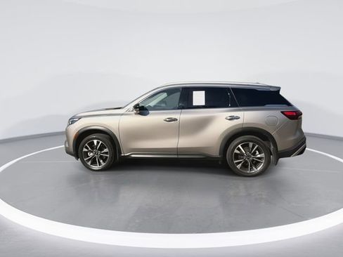 Used 2023 INFINITI QX60 Luxe w/ Cargo Package FWD image 7