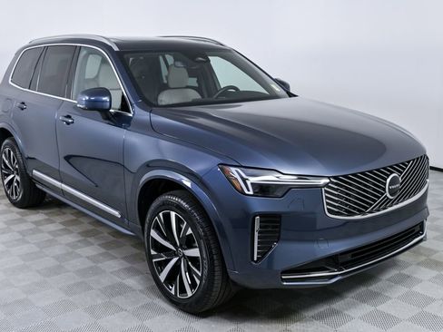 Certified 2025 Volvo XC90 B5 Core w/ Climate Package image 27