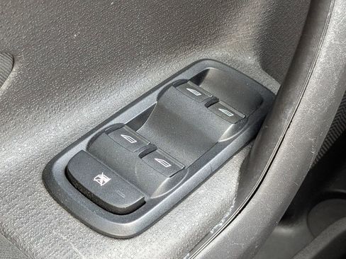 Used 2015 Ford Fiesta SE image 23