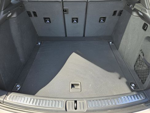 Certified 2024 Porsche Macan GTS image 31