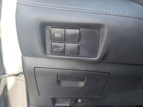 Used 2022 Toyota Highlander XLE image 22