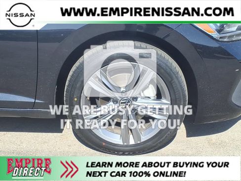 Used 2024 Volkswagen Jetta SE FWD image 5