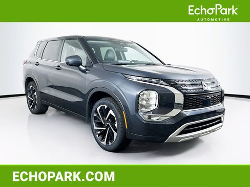 Used 2024 Mitsubishi Outlander SE AWD/4WD image 1