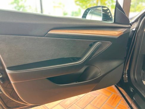 Used 2022 Tesla Model 3 Long Range AWD/4WD image 14