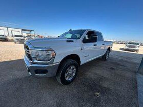 Used 2023 RAM 2500 Big Horn w/ Cold Weather Group AWD/4WD image 3
