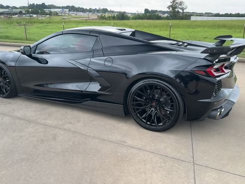 Used 2024 Chevrolet Corvette Stingray Premium Conv w/ Battery Protection Package image 6