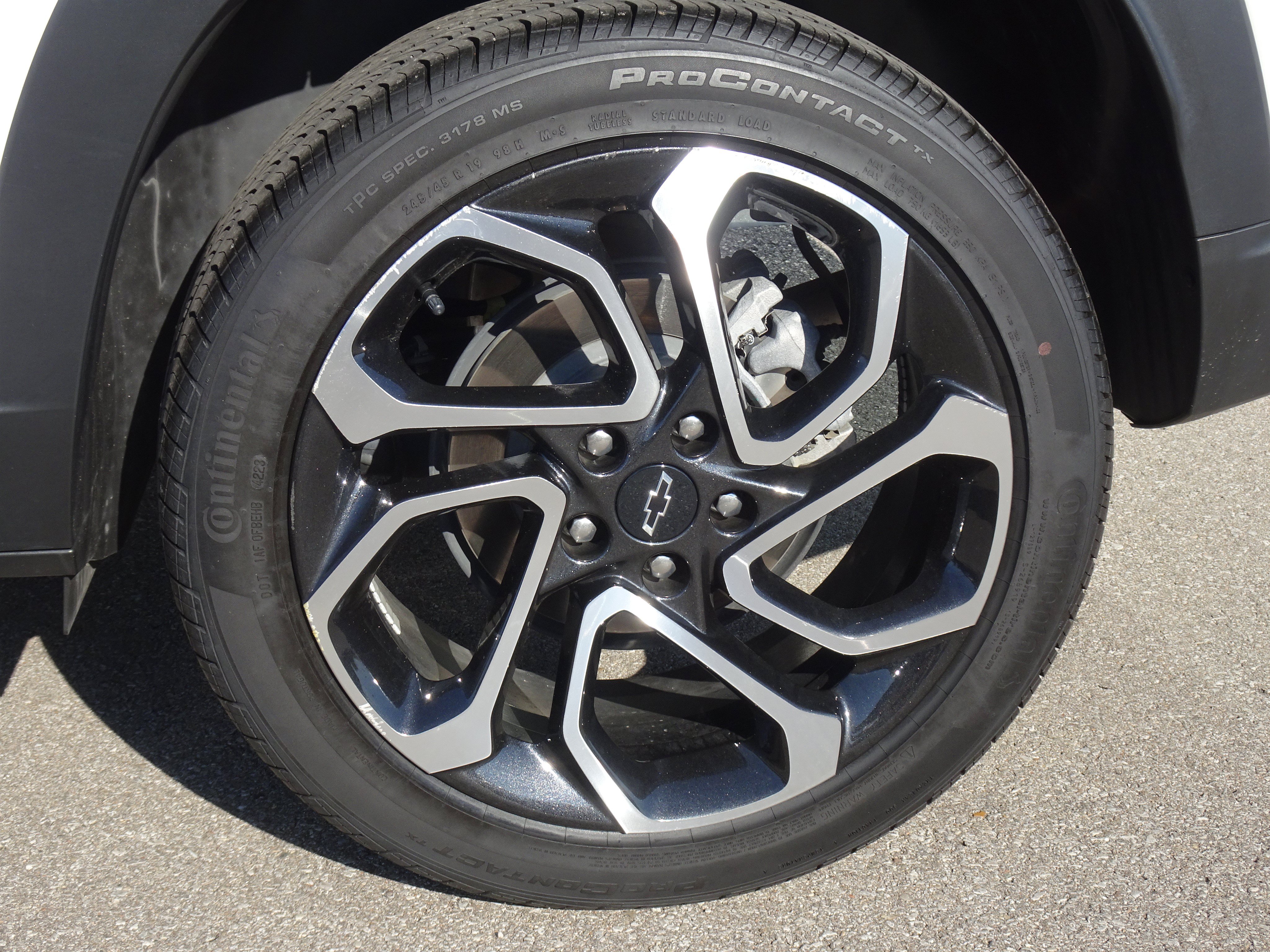 Used 2025 Chevrolet Trax RS w/ Driver Confidence Package FWD image 25